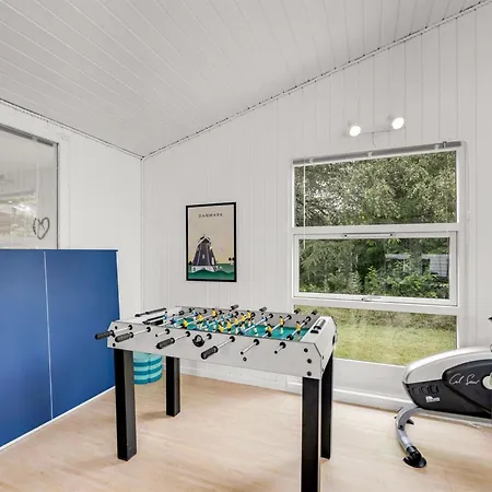 Sami - 600m To The Fjord By Interhome